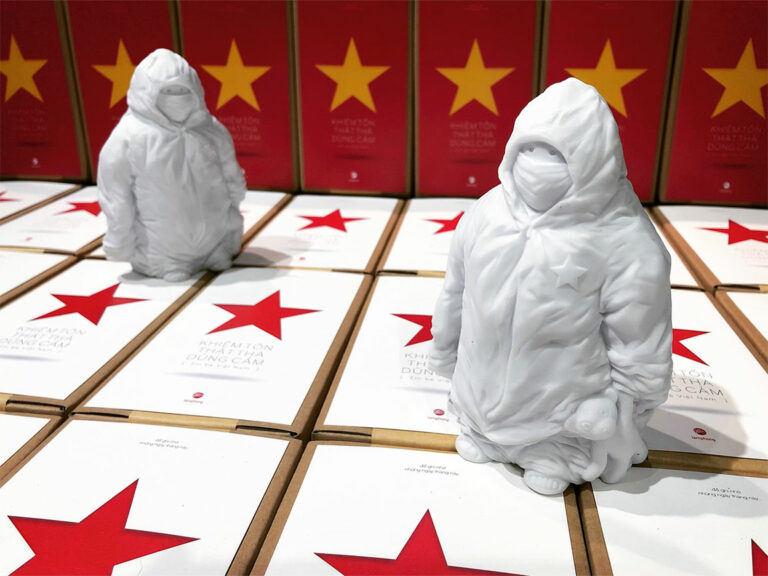 Artist creates statue of child in quarantine
